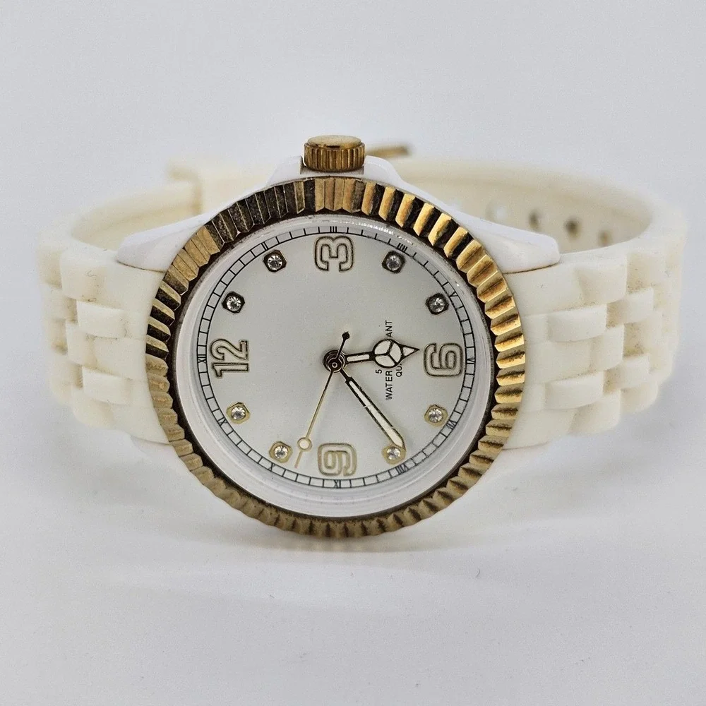35MM Women Watch White Dial‎ Gold Bezel White Plastic Band Straps New Battery
